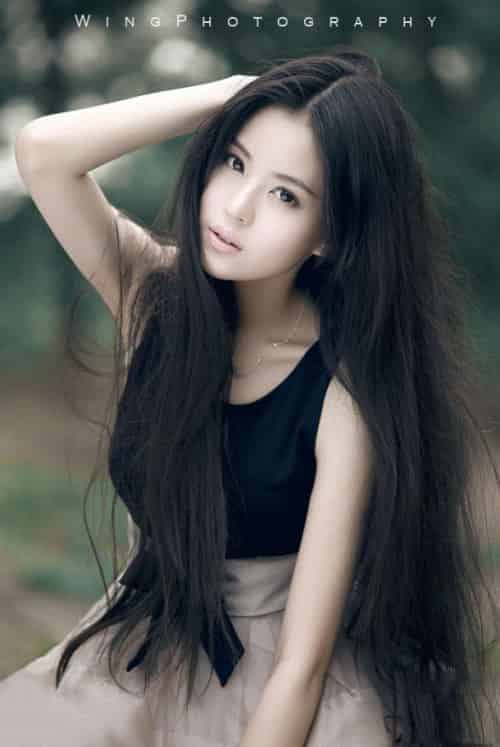 美女自然写真，满山遍野鲜花开