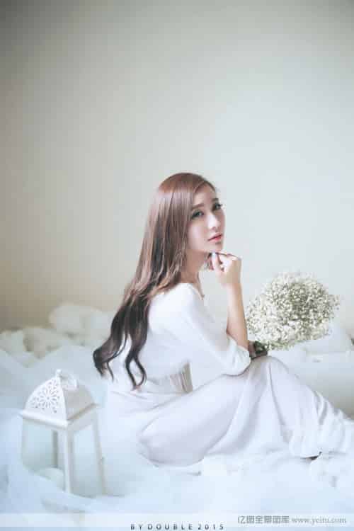 绝色美女小秀性感唯美婚纱图片