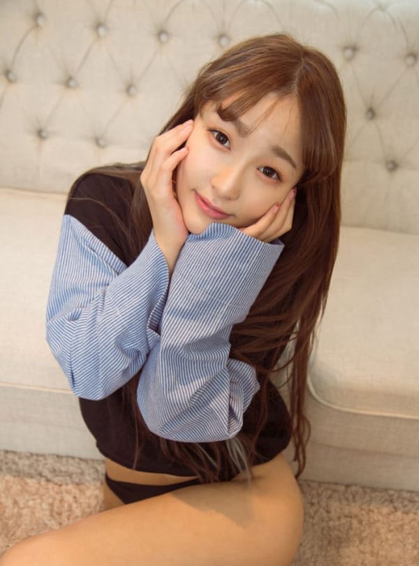 性感美女含猪蹄子SM束缚多套服饰诱惑写真
