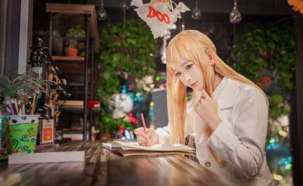 金黄色长发美女cosplay刀剑神域女主角亚丝娜