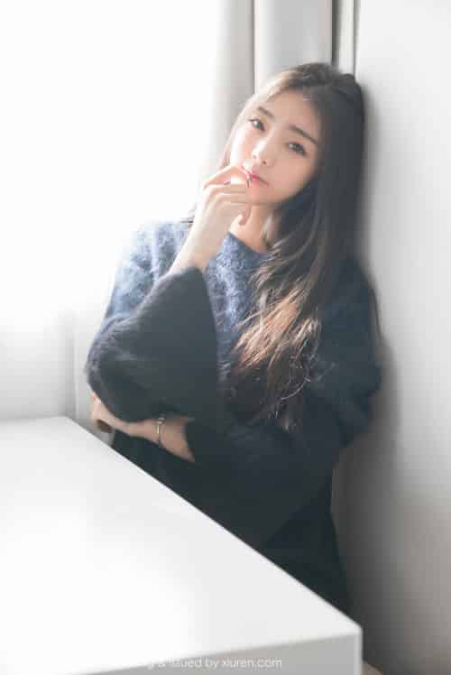 秀人网美女模特可乐Vicky毛衣和白寸衫泰国清纯旅拍