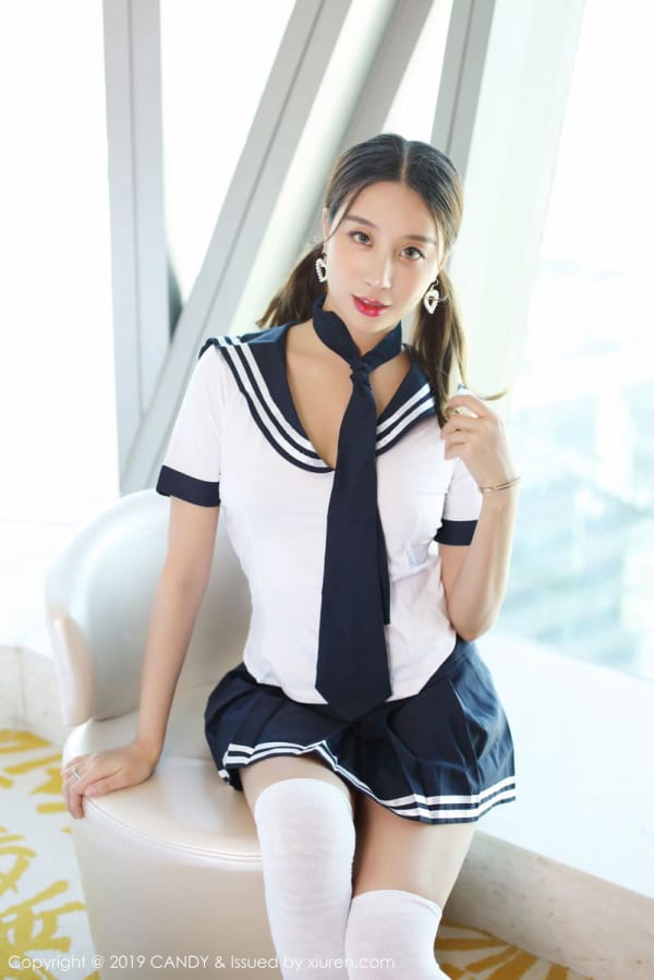 糖果画报美女模特筱慧Icon清纯学生制服翘臀丁字裤诱惑写真