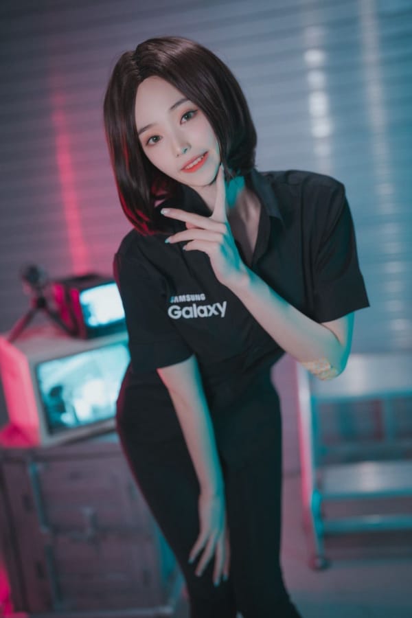DJAWA模特BamBi黑色服饰紧身裤系列活动现场私房美图