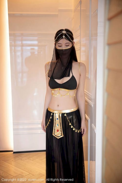 秀人网模特李雅柔182CM黑色薄纱西方服饰异域风情写真