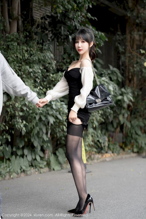 秀人网美女模特波巧酱你的机器人女友主题性感写真