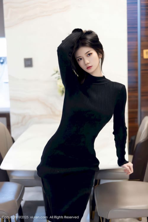秀人网新人赵语嫣Baby黑色连衣裙黑丝主题写真