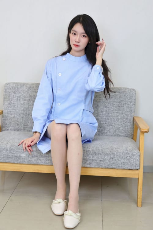 绮梦摄影尤物小艺微卷长发浅蓝短裙松弛温婉