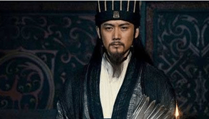 司马懿率大军前来，诸葛亮为何将士兵扮作百姓清扫大街？