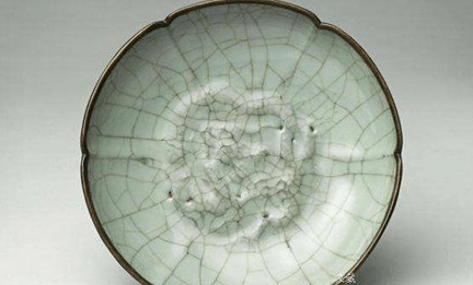 根据史书记载，南宋时期制瓷技术有哪些创造和进步？