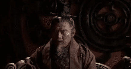 战国七雄中，哪一位君主是最先称王的