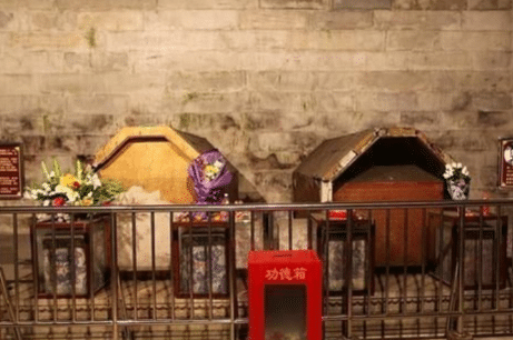 古代皇帝和皇后是如何下葬的 一方先死要等到另一方才下葬吗