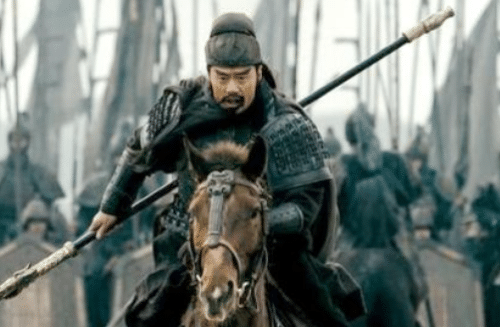 貂蝉被曹操送给关羽，为什么第二天就自尽？