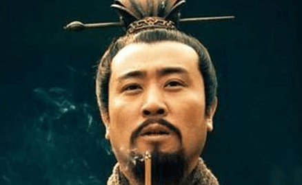 在关羽被杀之时，刘备为何要在登基称帝之后才挥师伐吴？