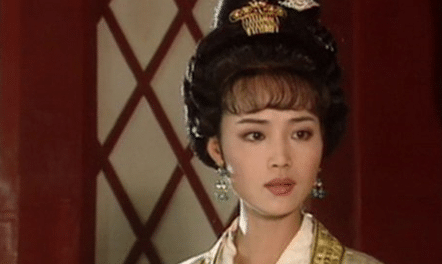 除了继承了上官仪的文风之外，上官婉儿还有哪些成就？